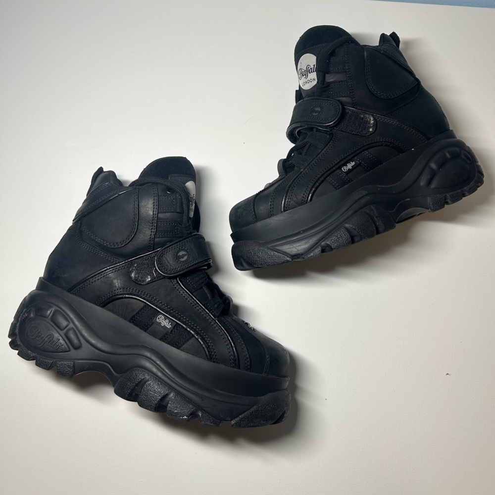 Buffalo London Boots